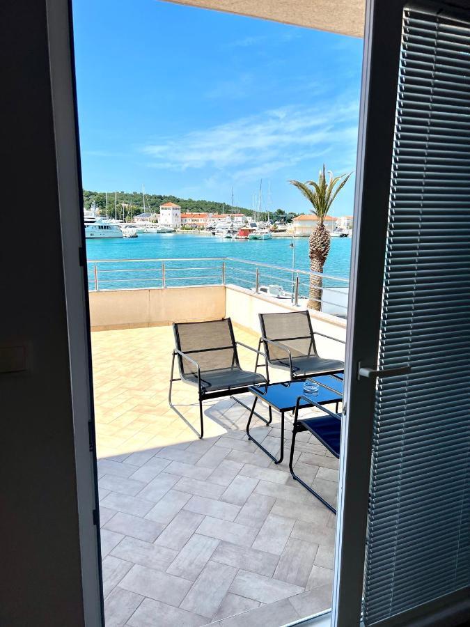 Apartments Villa Marina ロゴズニッツァ エクステリア 写真
