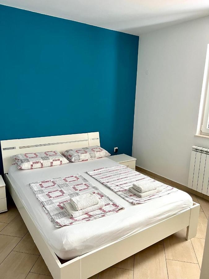Apartments Villa Marina ロゴズニッツァ エクステリア 写真
