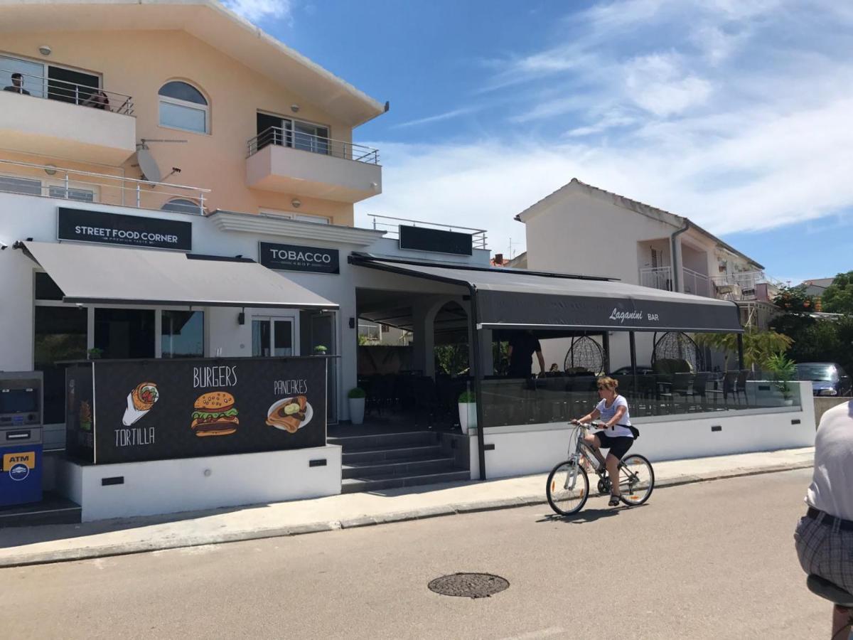 Apartments Villa Marina ロゴズニッツァ エクステリア 写真